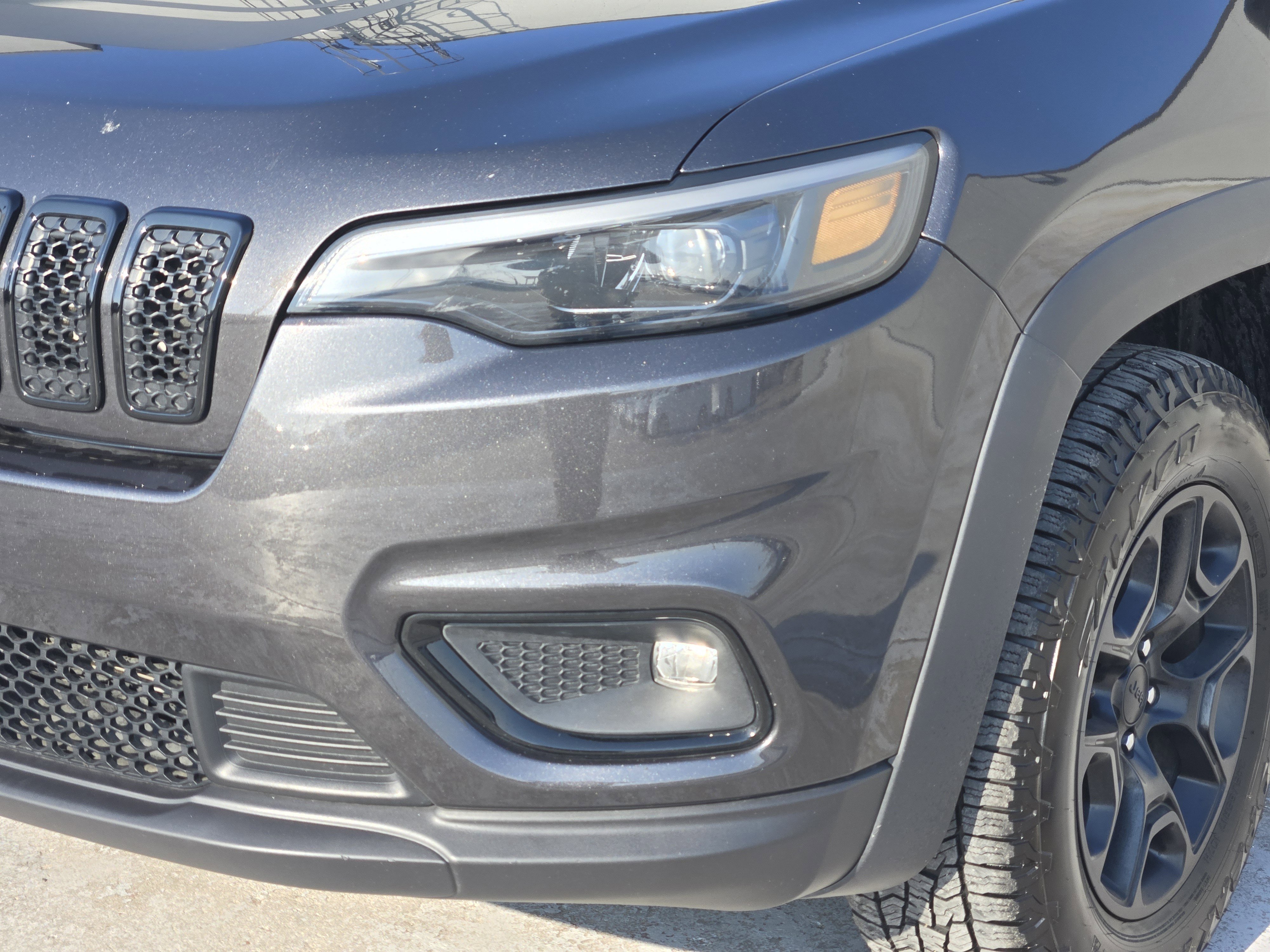 Used 2022 Jeep Cherokee Latitude image 11