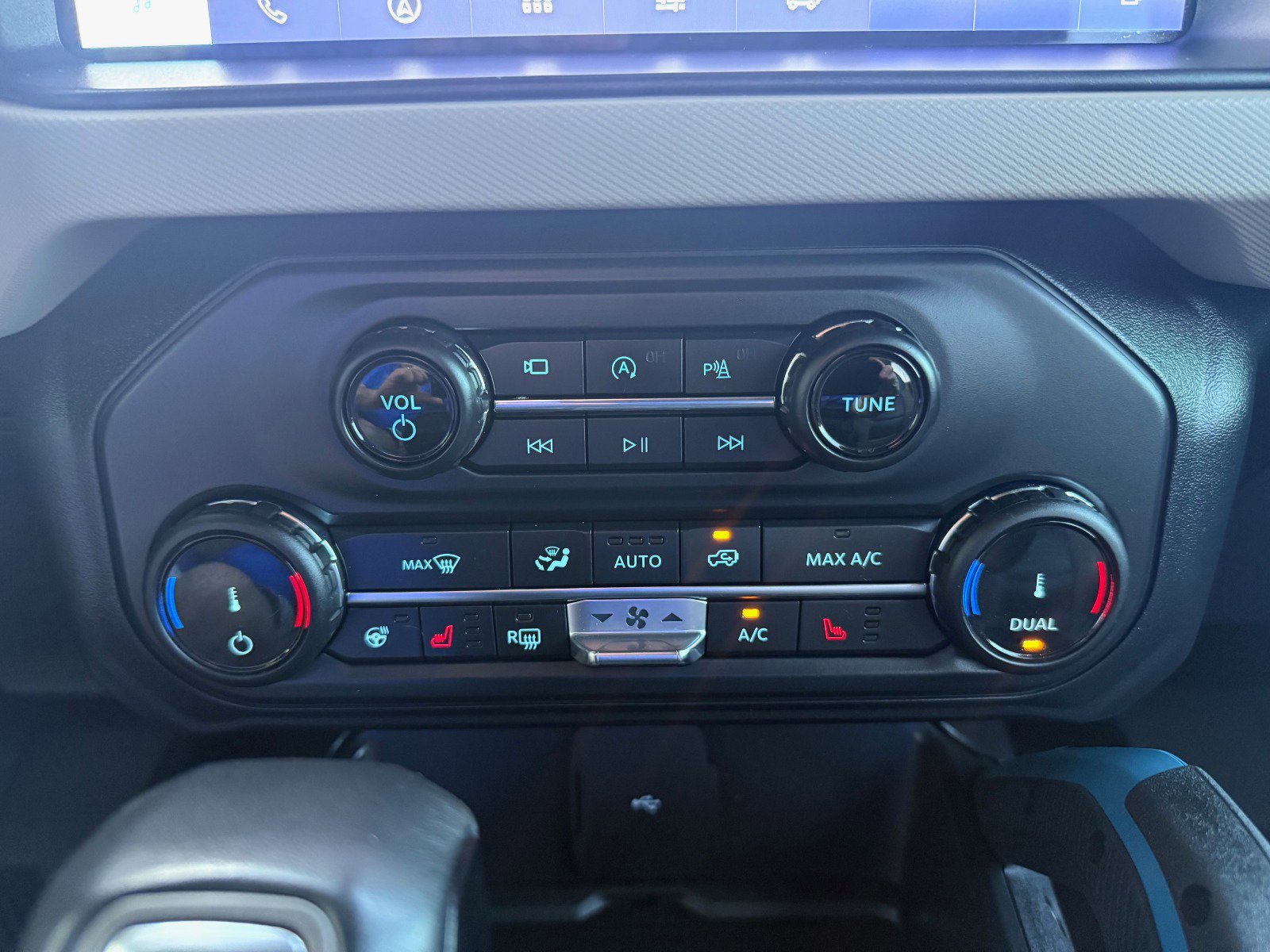 Used 2022 Ford Bronco Wildtrak image 23