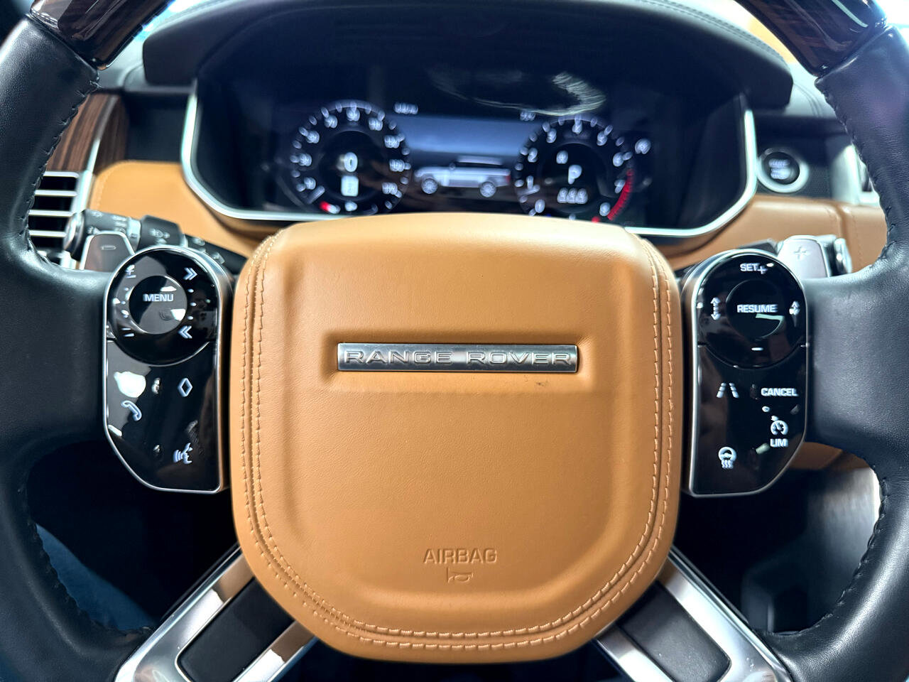 Used 2019 Land Rover Range Rover Long Wheelbase Autobiography image 19