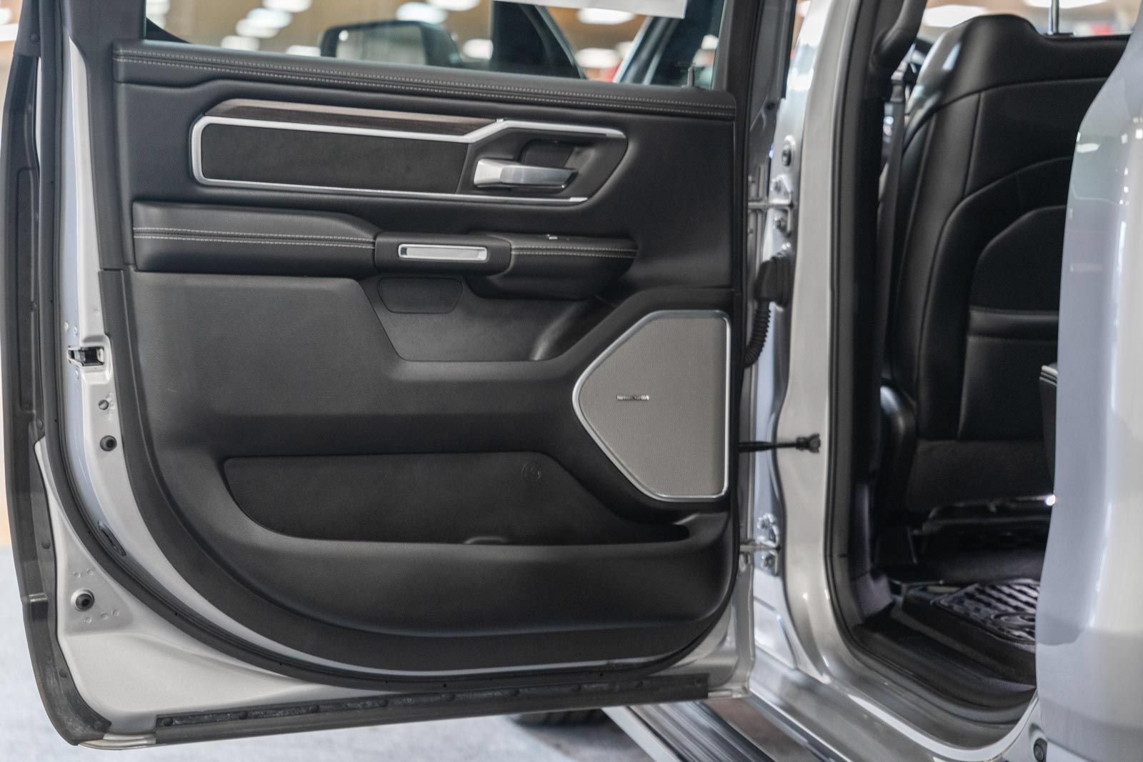 Used 2025 RAM 1500 Laramie w/ Night Edition AWD/4WD image 46