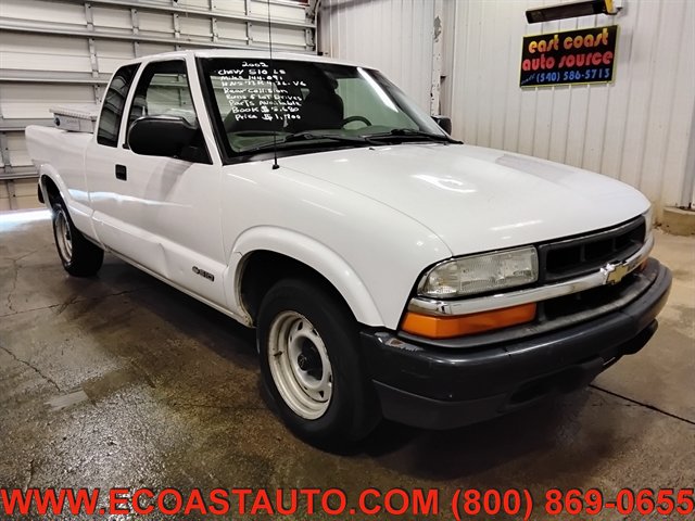 Used 2002 Chevrolet S10 Pickup 2WD Extended Cab w/ Preferred Equipment Group image 1