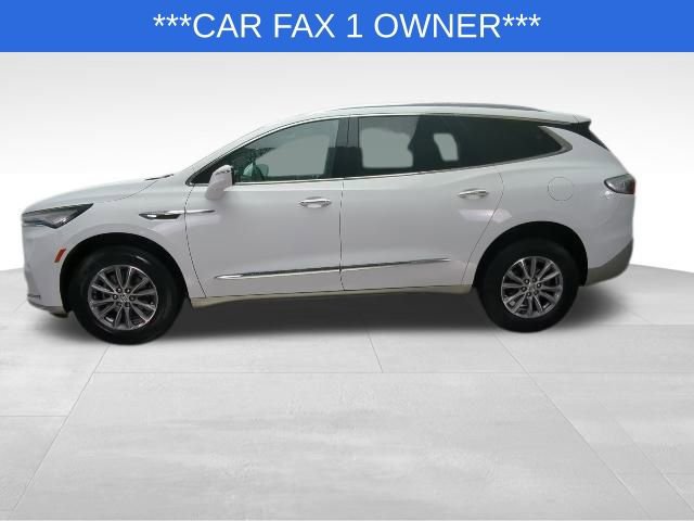 Used 2023 Buick Enclave Essence image 3