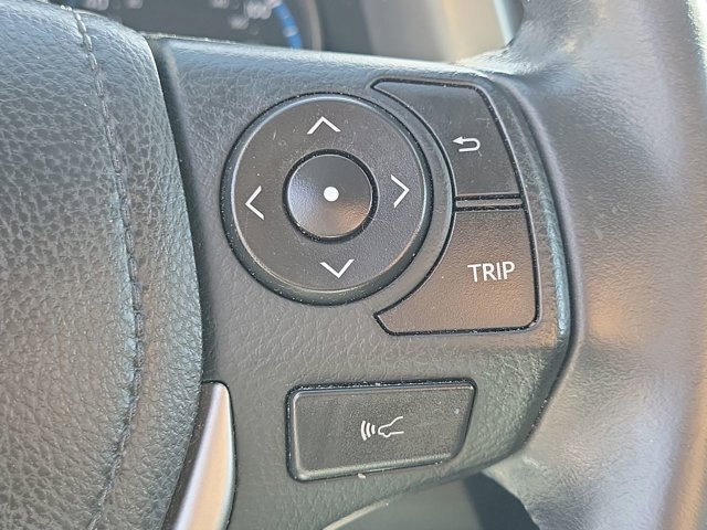 Used 2018 Toyota RAV4 XLE image 32