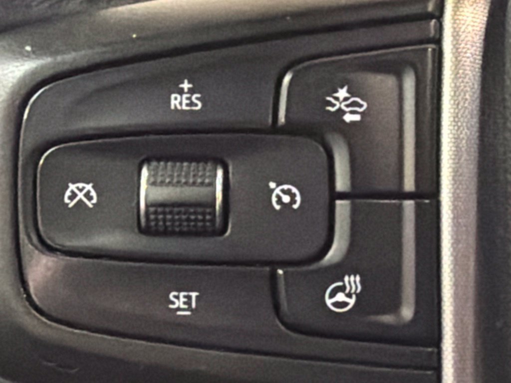 Used 2022 GMC Yukon SLT w/ SLT Luxury Package AWD/4WD image 23