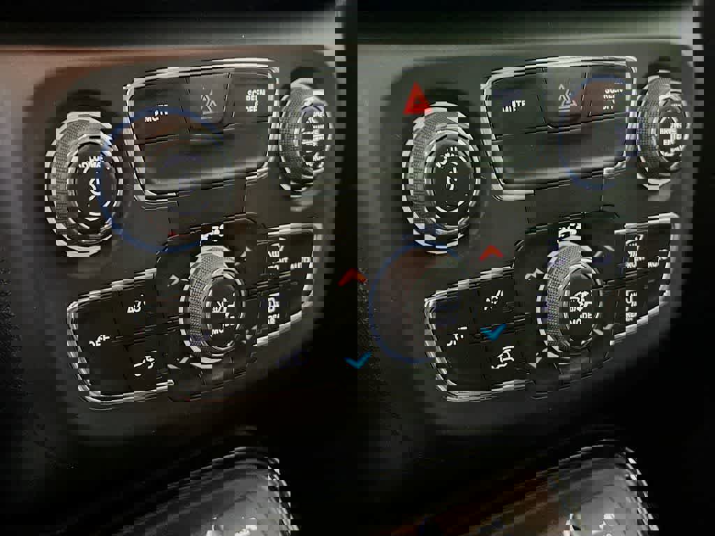 Used 2020 Jeep Compass Limited image 18