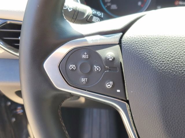 Used 2024 Chevrolet Traverse LT FWD image 24