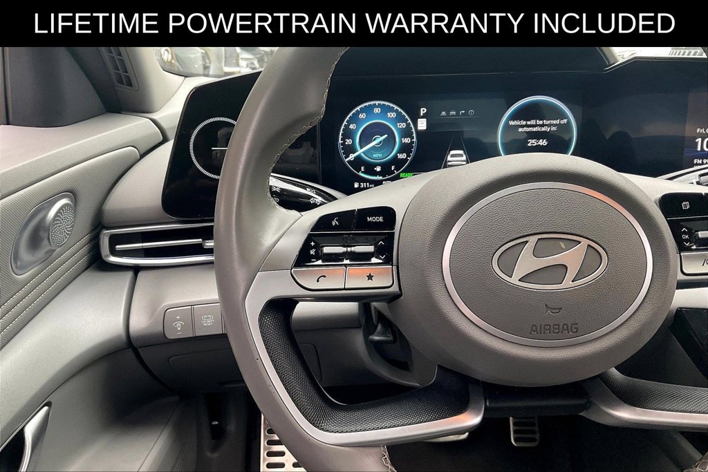 Used 2025 Hyundai Elantra SEL FWD image 16