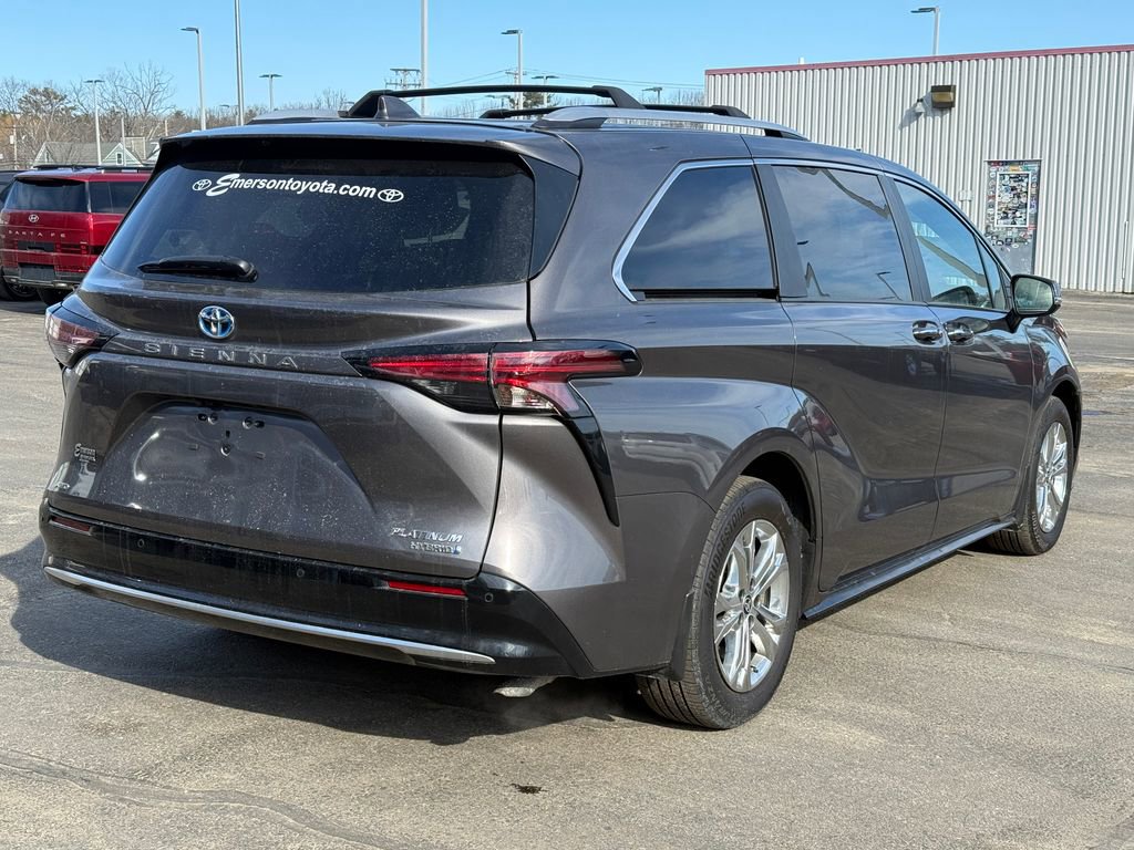 Certified 2024 Toyota Sienna Platinum image 6