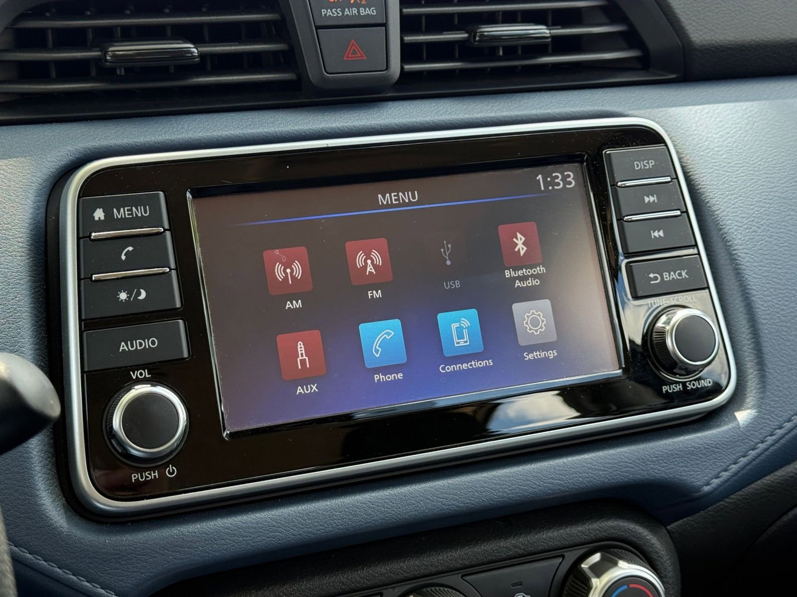 Used 2025 Nissan Versa SV w/ Trunk Package image 20