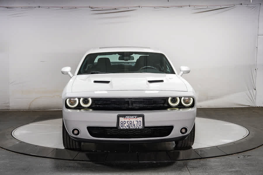 Used 2019 Dodge Challenger SXT w/ Blacktop Package RWD image 6