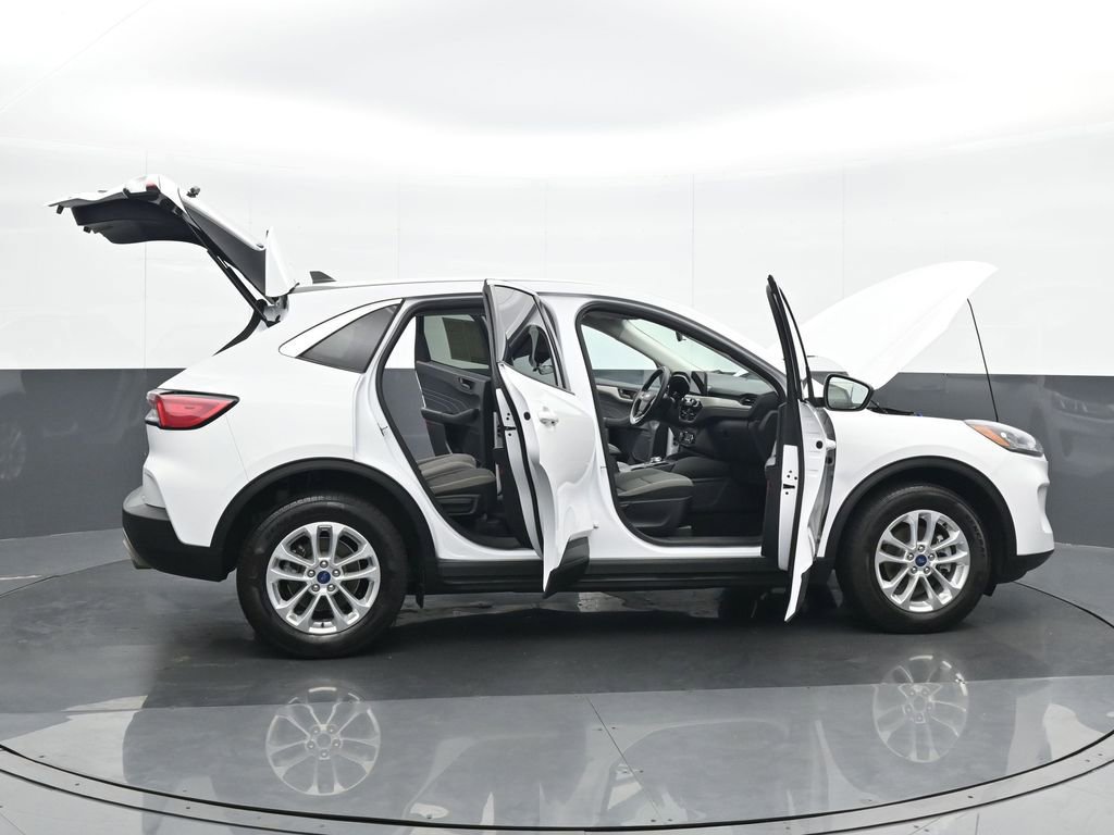 Used 2022 Ford Escape SE image 26