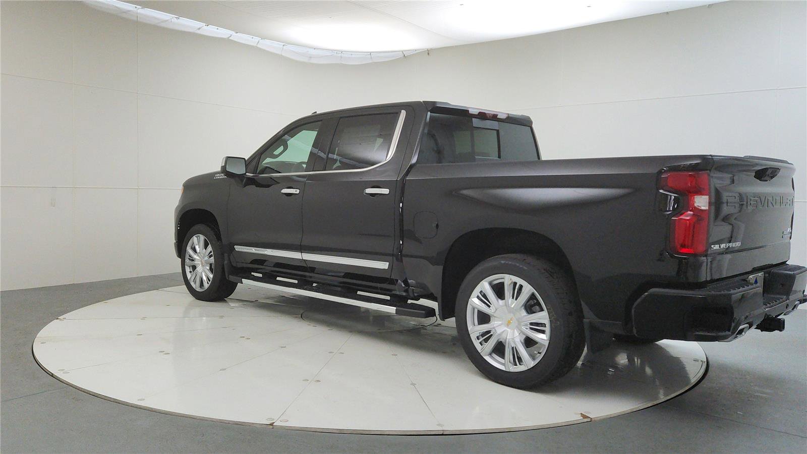 New 2026 Chevrolet Silverado 1500 High Country w/ Technology Package image 5