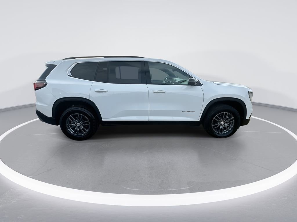 Used 2025 GMC Acadia Elevation image 9