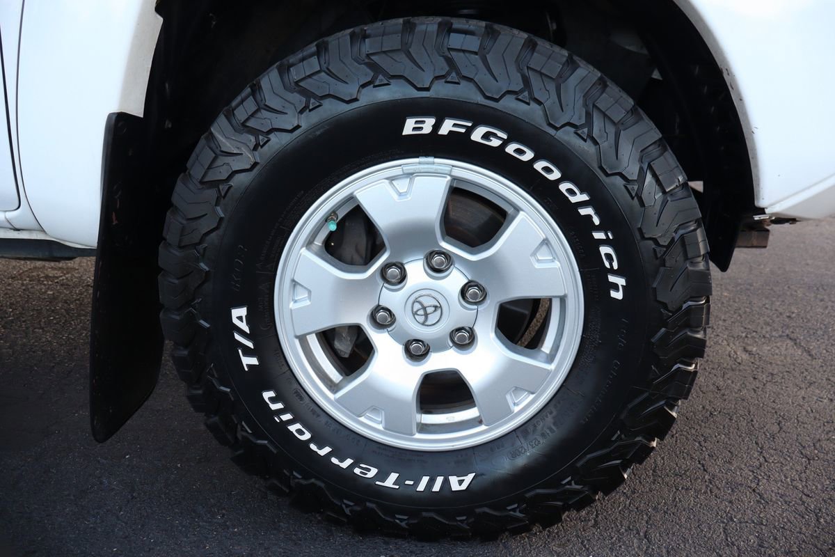 Used 2014 Toyota Tacoma PreRunner w/ TRD Off-Road Package image 44