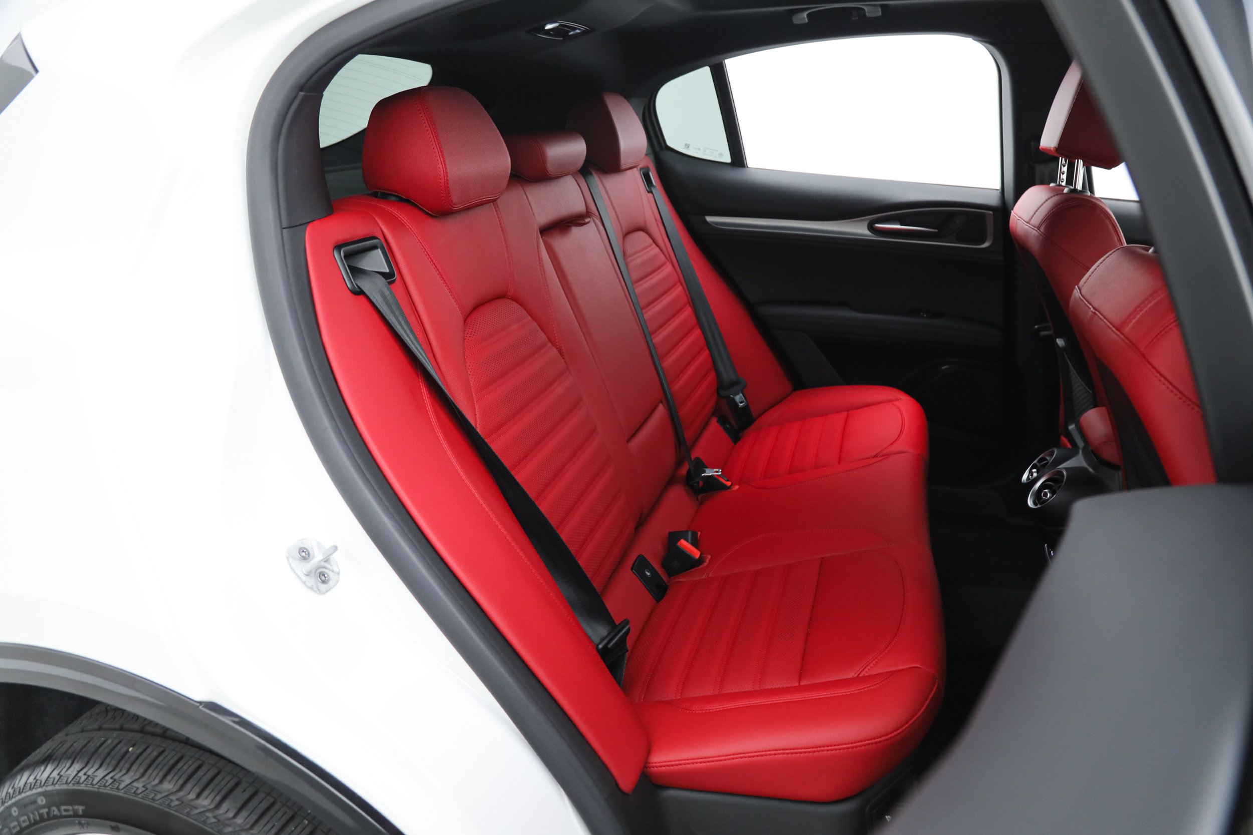 New 2025 Alfa Romeo Stelvio Sprint w/ Veloce Package AWD/4WD image 13
