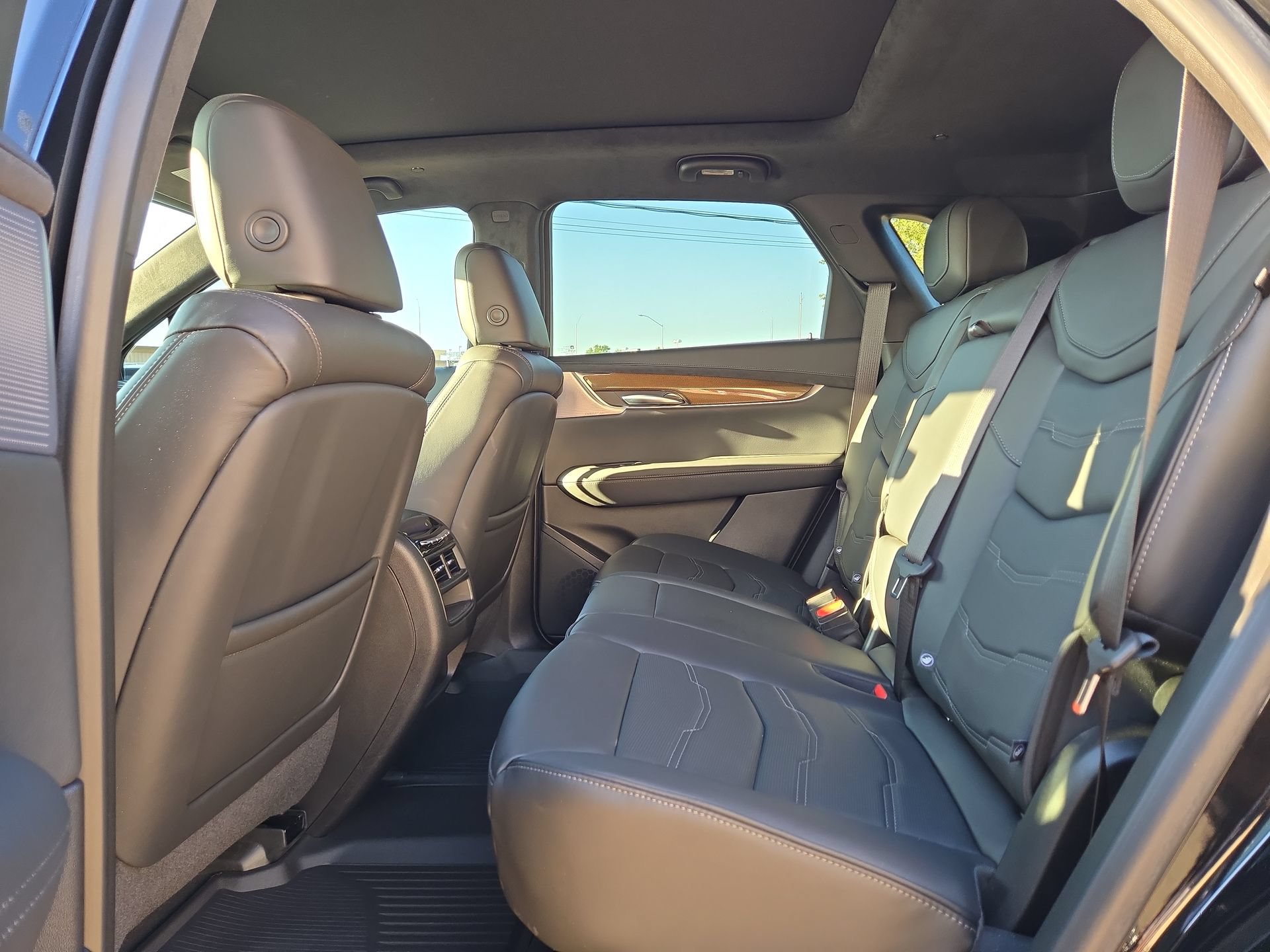 Used 2023 Cadillac XT5 Premium Luxury w/ Platinum Package AWD/4WD image 13