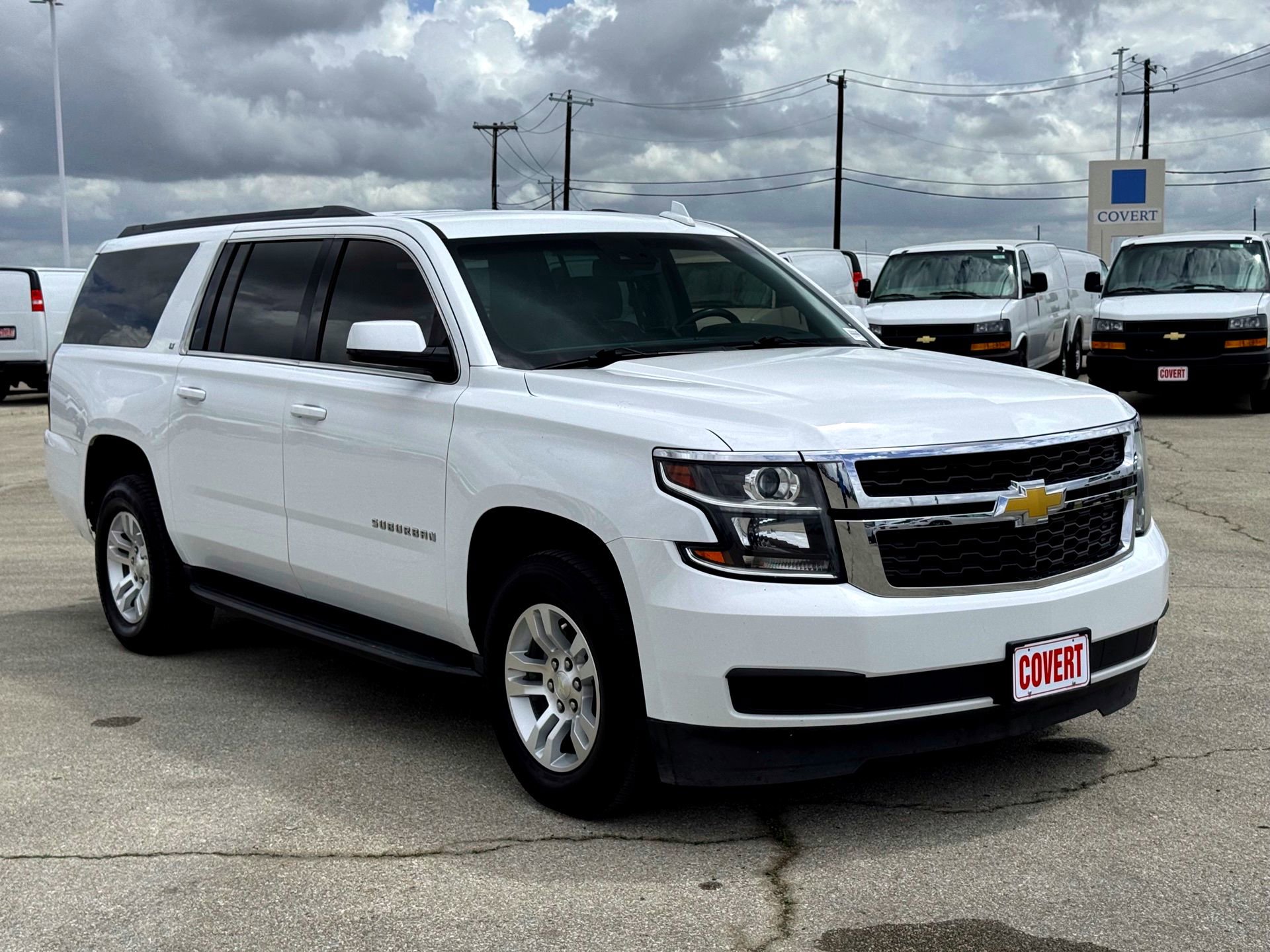 Used 2018 Chevrolet Suburban LT RWD image 4