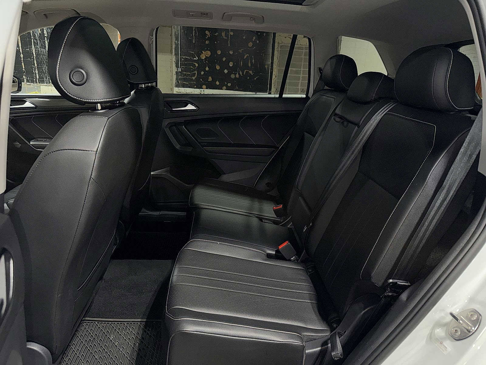 Used 2022 Volkswagen Tiguan SE image 17