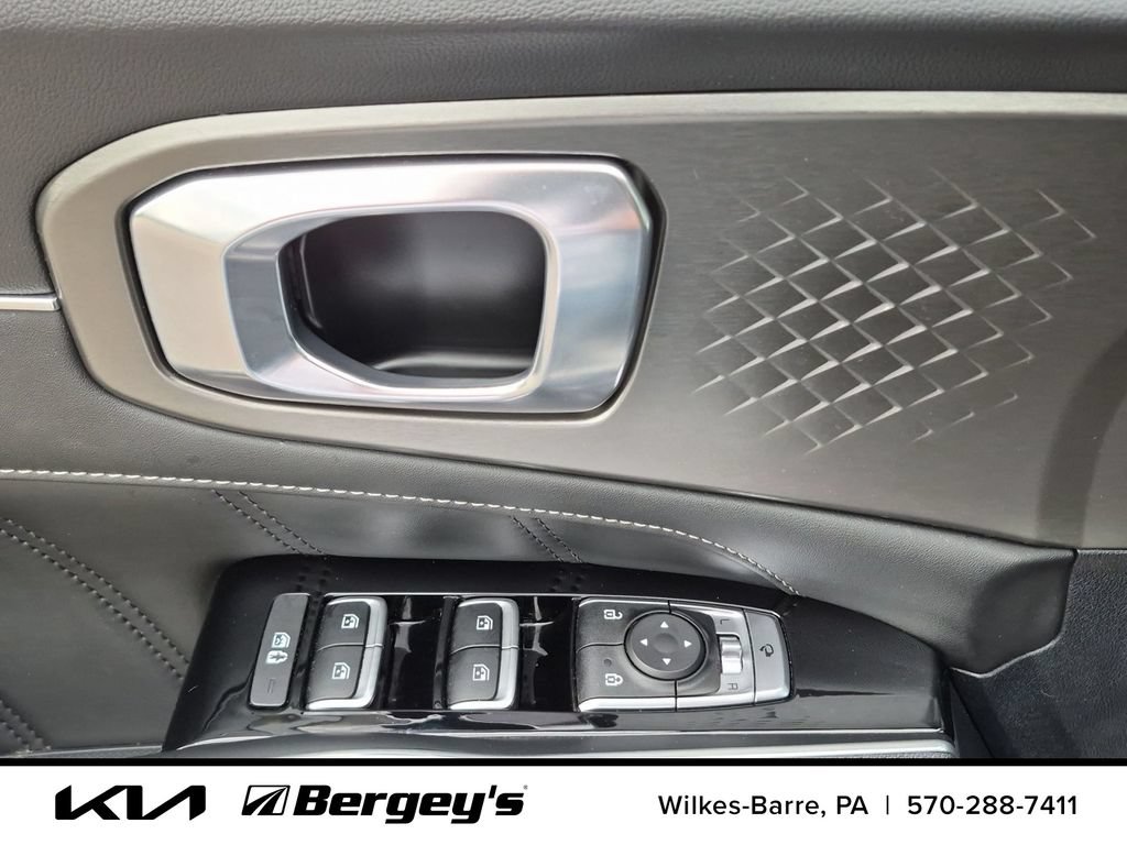 Certified 2023 Kia Sorento SX AWD/4WD image 15