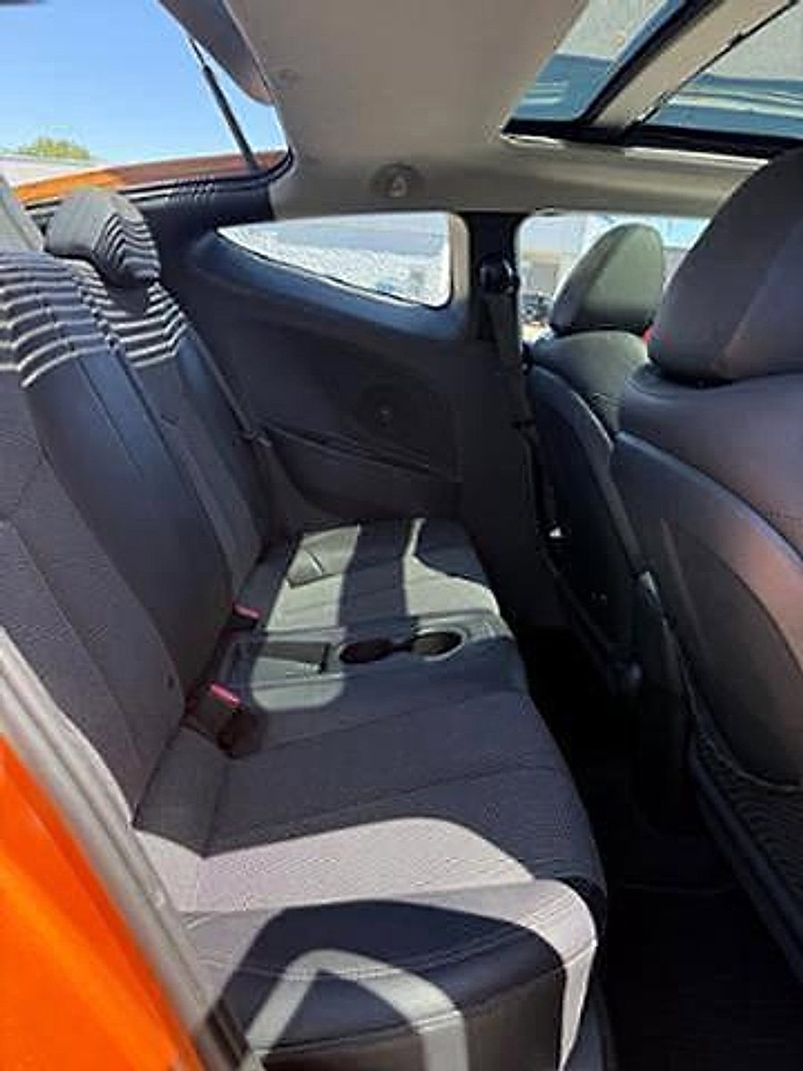 Used 2012 Hyundai Veloster w/ Style Pkg FWD image 14