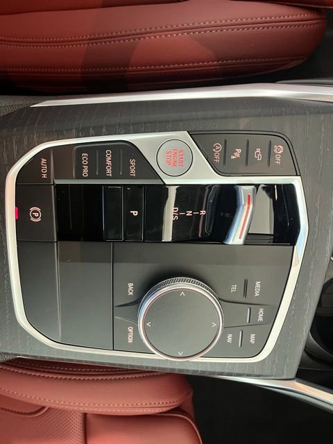 New 2026 BMW 330i xDrive Sedan w/ M Sport Package AWD/4WD image 14