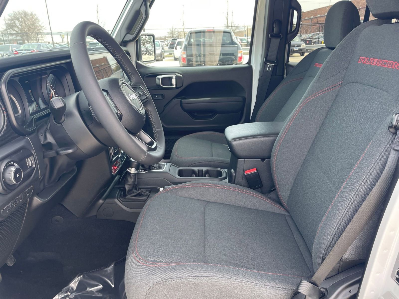 Used 2025 Jeep Wrangler Unlimited Rubicon AWD/4WD image 25