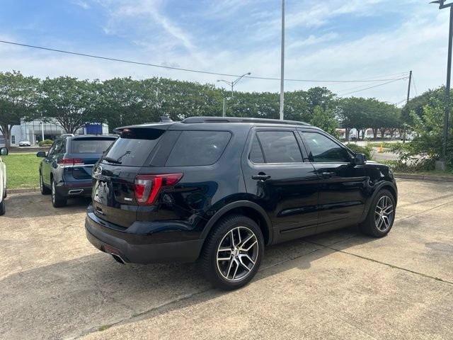 Used 2017 Ford Explorer Sport w/ Equipment Group 401A AWD/4WD image 5