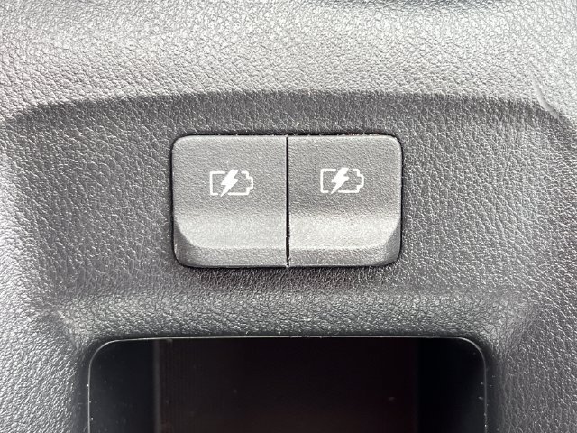 Used 2021 Nissan Versa SV FWD image 30