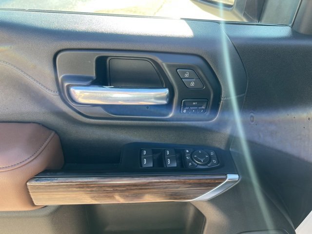 Used 2022 Chevrolet Silverado 2500 High Country w/ Safety Package II image 11