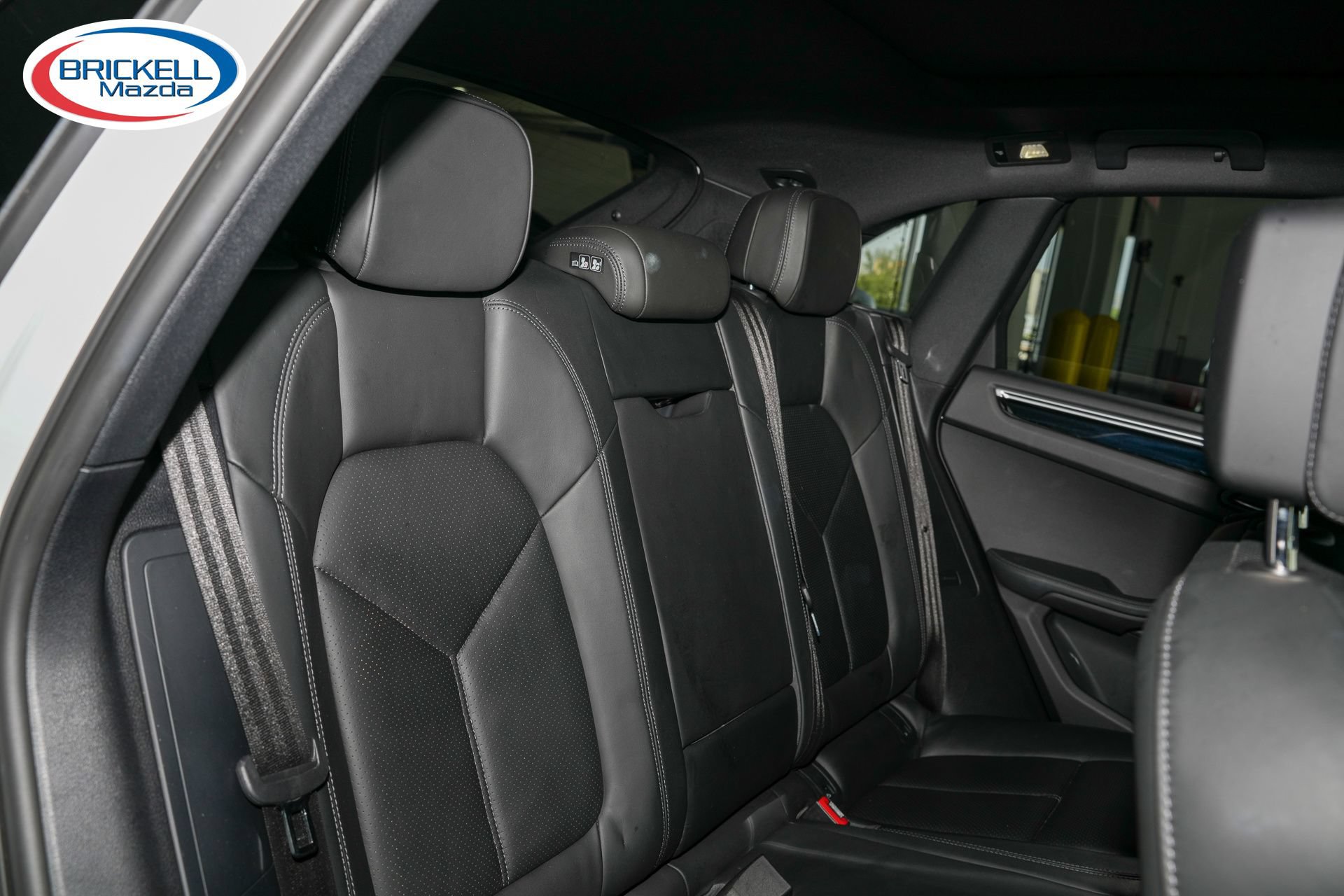 Used 2022 Porsche Macan AWD/4WD image 21