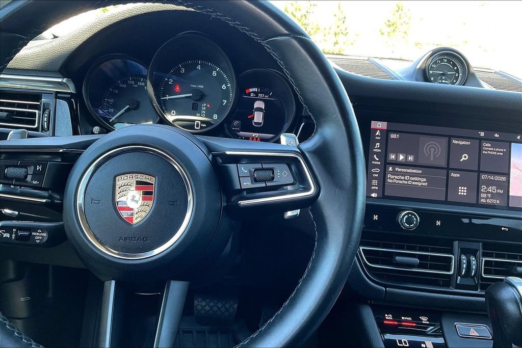 Used 2023 Porsche Macan AWD/4WD image 12
