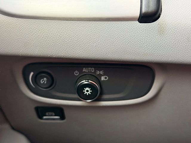 Used 2019 GMC Terrain SLE w/ Driver Convenience Package FWD image 31