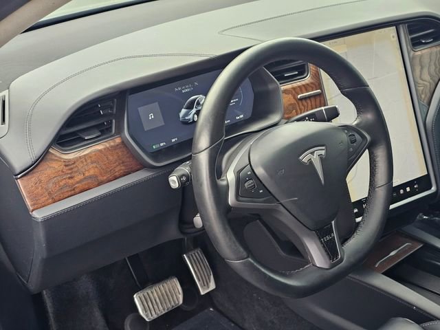 Used 2018 Tesla Model X 75D image 15