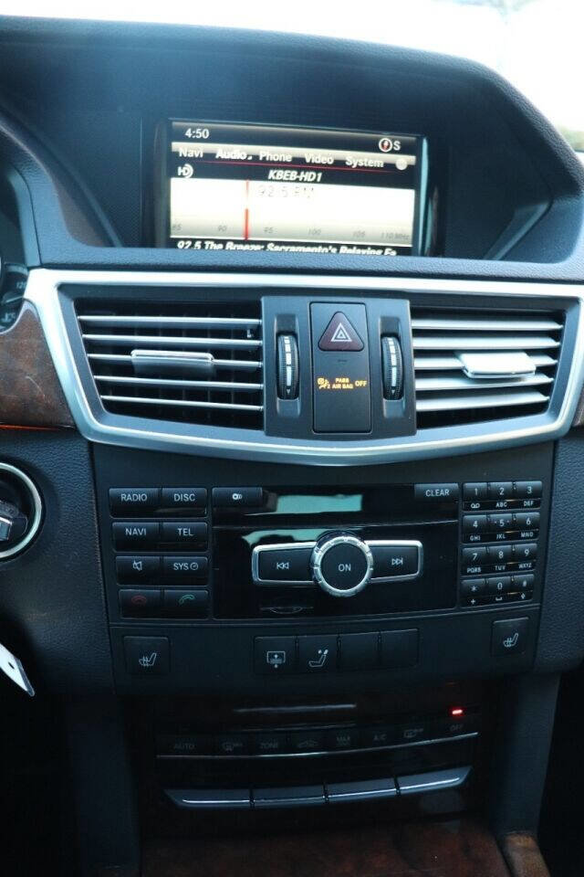 Used 2013 Mercedes-Benz E 350 Sedan image 26