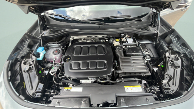 New 2026 Volkswagen Tiguan SE R-Line AWD/4WD image 29