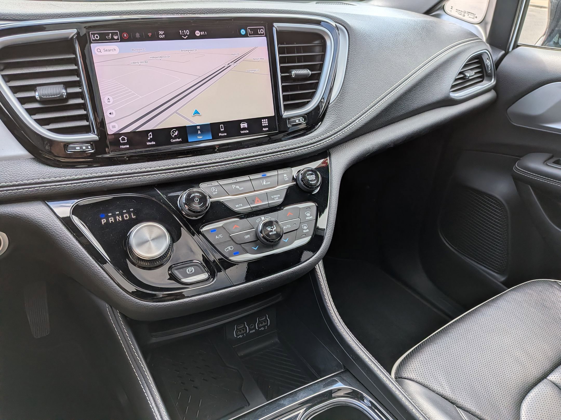 Used 2025 Chrysler Pacifica Limited FWD image 22