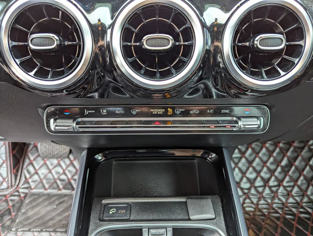 Used 2021 Mercedes-Benz GLA 250 4MATIC image 25