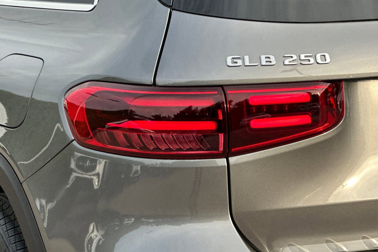 New 2026 Mercedes-Benz GLB 250 image 14
