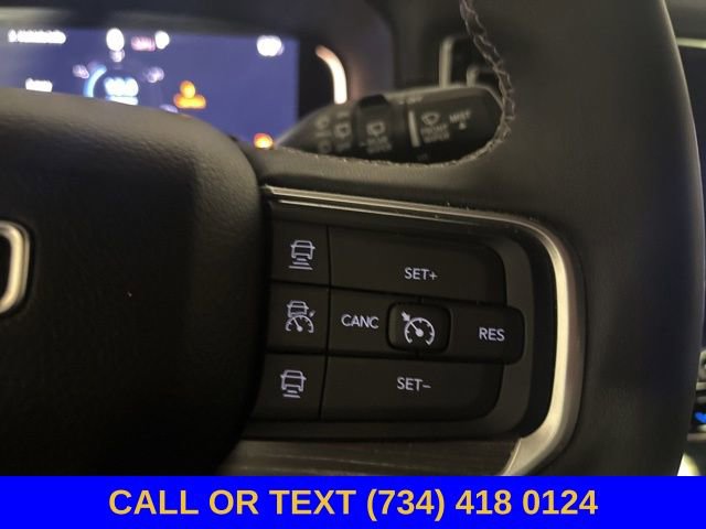 Used 2024 Jeep Wagoneer Series II AWD/4WD image 39
