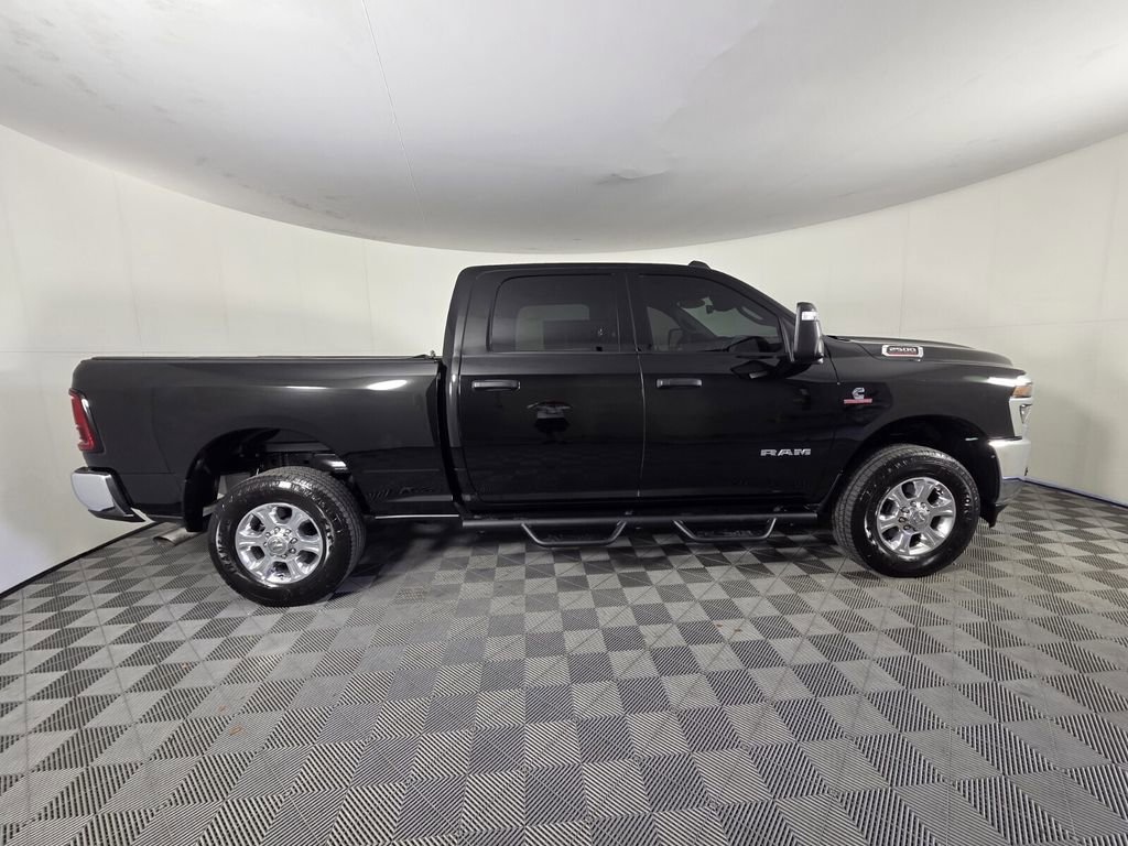 Used 2025 RAM 2500 Big Horn AWD/4WD image 4