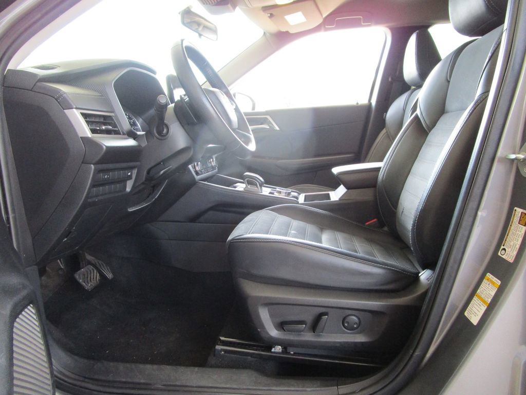 Used 2024 Mitsubishi Outlander SE image 22