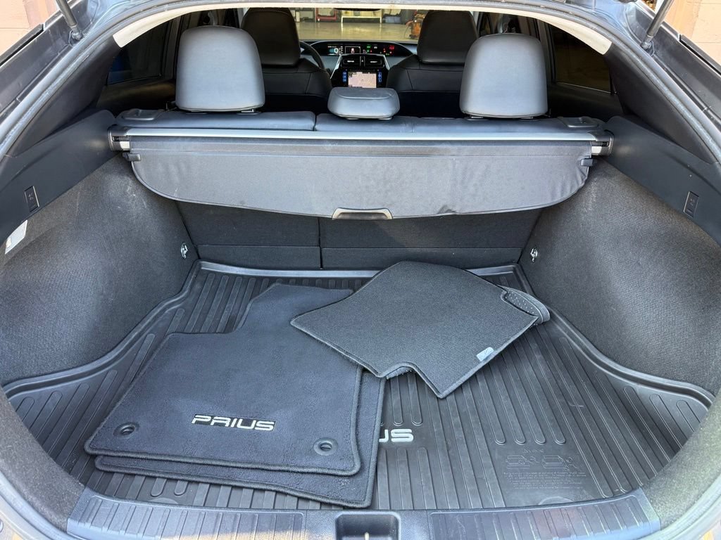 Used 2017 Toyota Prius Four FWD image 16