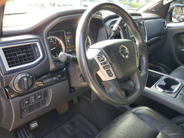 Used 2019 Nissan Titan SL w/ Midnight Edition AWD/4WD image 17