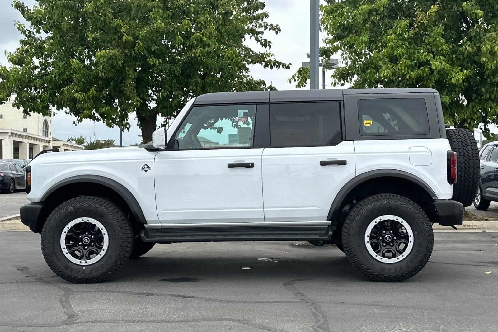 New 2026 Ford Bronco Outer Banks w/ Sasquatch Package image 7