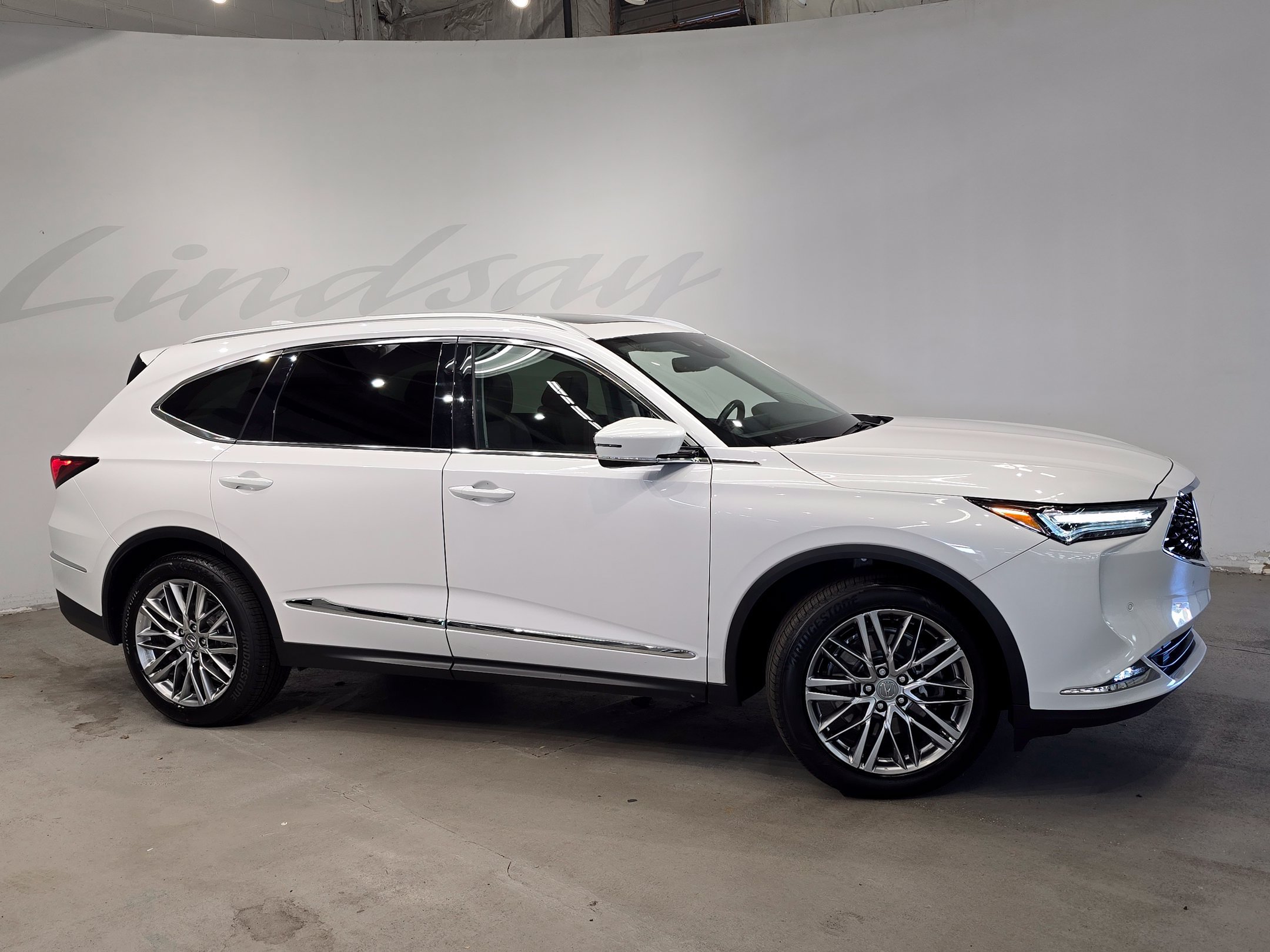 Used 2024 Acura MDX w/ Advance Package AWD/4WD image 3