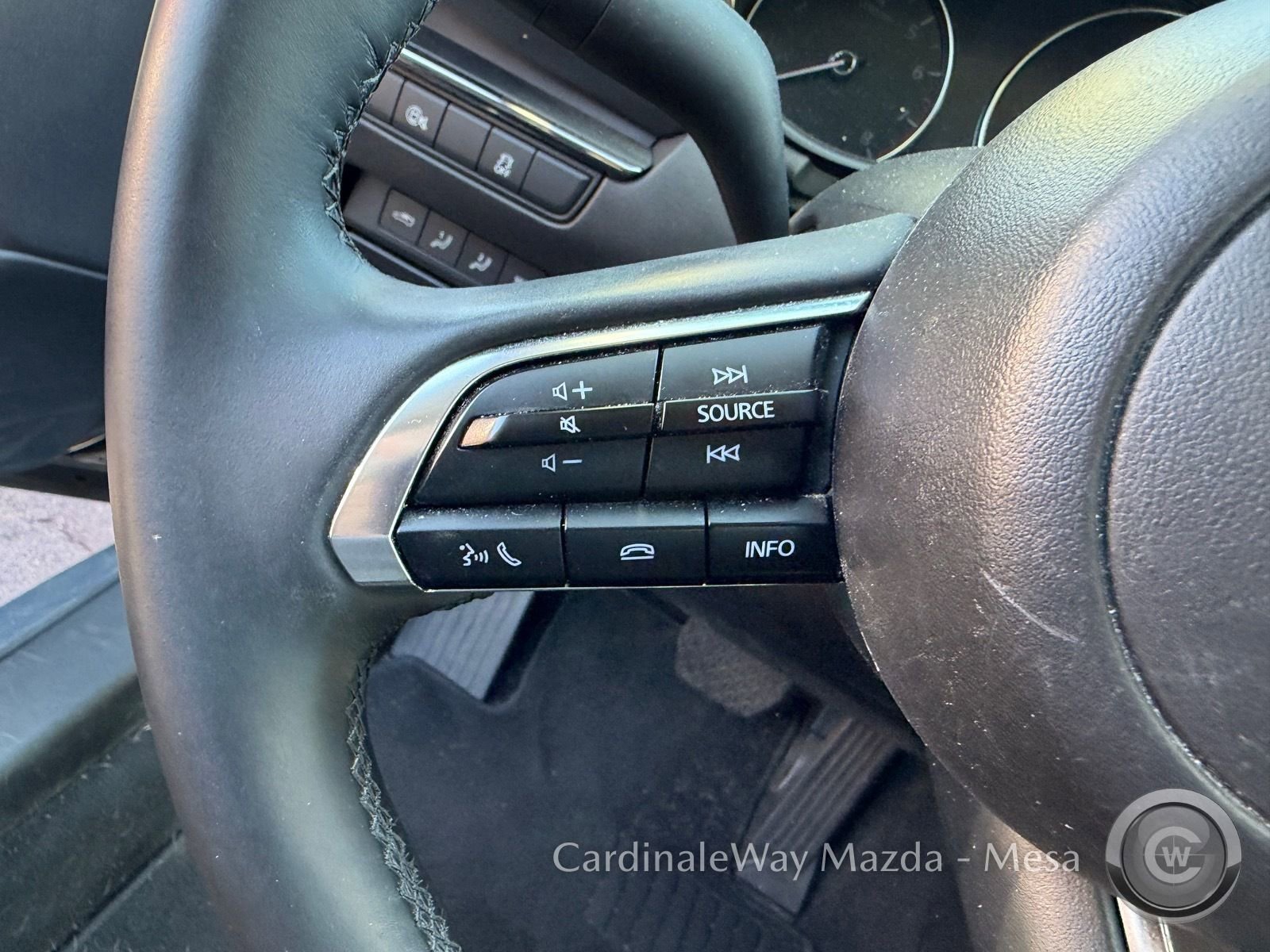 Used 2024 MAZDA MAZDA3 s image 8