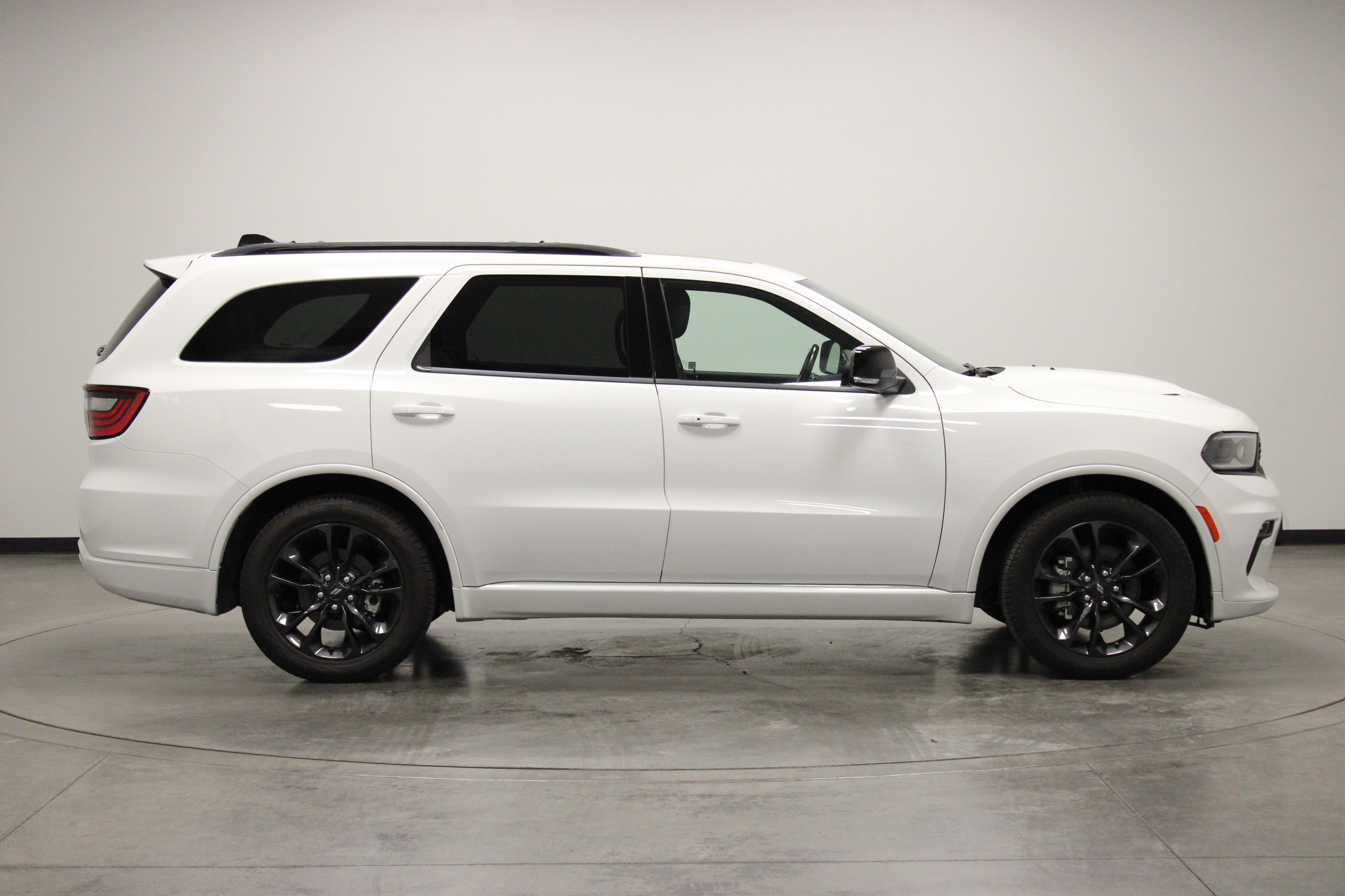 Used 2023 Dodge Durango GT RWD image 9