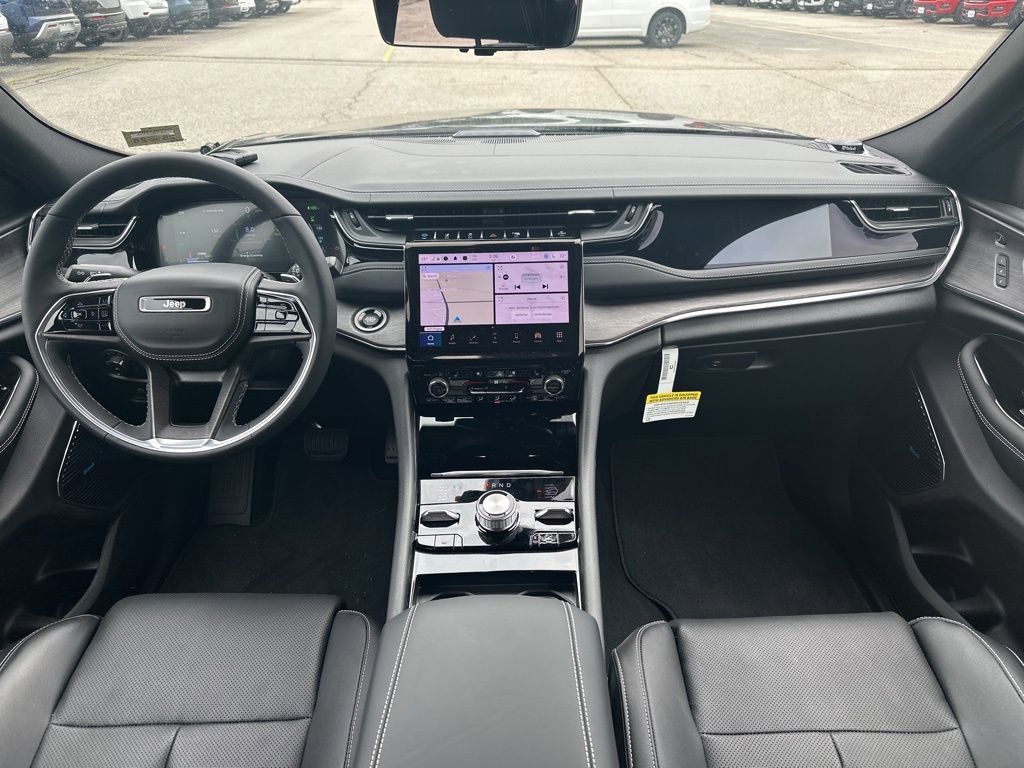 Used 2023 Jeep Grand Cherokee Overland w/ Luxury Tech Group IV image 17