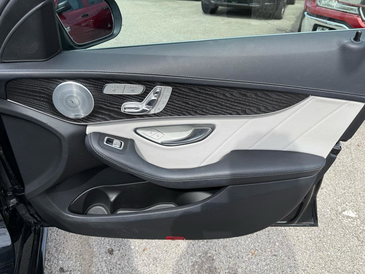 Used 2015 Mercedes-Benz C 400 4MATIC image 29