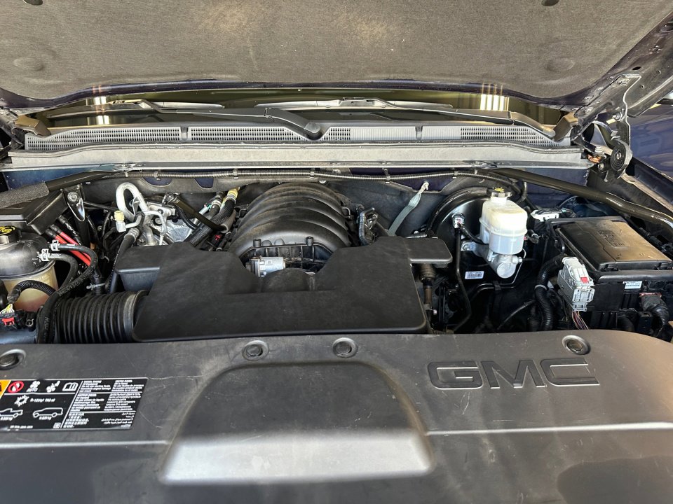 Used 2019 GMC Yukon SLT w/ Open Road Package image 18